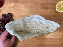 Load image into Gallery viewer, Sustainable Ecofriendly Green natural home goods PÜR Evergreen zero waste Mrs Meyers Method Forces of Nature biodegradable The Best Natural Beeswax Reusable Food Wraps Warm Spring 31 SMALL( 8X8), 1 MEDIUM (10X10), 1 LARGE(13X14) ECO-FRIENDLY, SUSTAINABLE WAY TO STORE YOUR FOOD: Natural Beeswax Wraps are perfect for storing veggies, fruit, bread, cheese, snacks,
