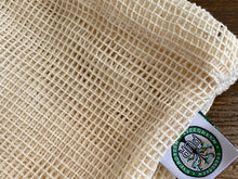 Load image into Gallery viewer, Natural organic cotton produce bags 10x12  pack of three natural for your home PÜR Evergreen 3 pack of organic cotton produce bags PÜR Evergreen for fruit and veggies 10x12 medium size natural products for your home Produce bag earth shopping Sustainable Ecofriendly Green natural home goods PÜR Evergreen zero waste Mrs Meyers Method Forces of Nature strong lightweight stretchy flexible handbag friendly reusable washable Cotton biodegradable