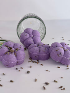 PÜR Evergreen Lavender Shower Steamers. Four in a jar. Just add one to the bottom of your shower, let the hot water hit it and the steam that rises will have a spa like feel breathing in the healing aromas.